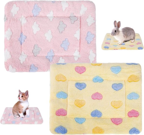 2Pcs Guinea Pig Bed Mat, Warm Rabbit Bed Small Animal Plush Bedding Guinea Pig Cage Liners Washable Guinea Pig Blankets Pad Fleece Guinea Pig Cushion Indoor Sleeping Mat for Bunny,Hamster(12x15.7in)